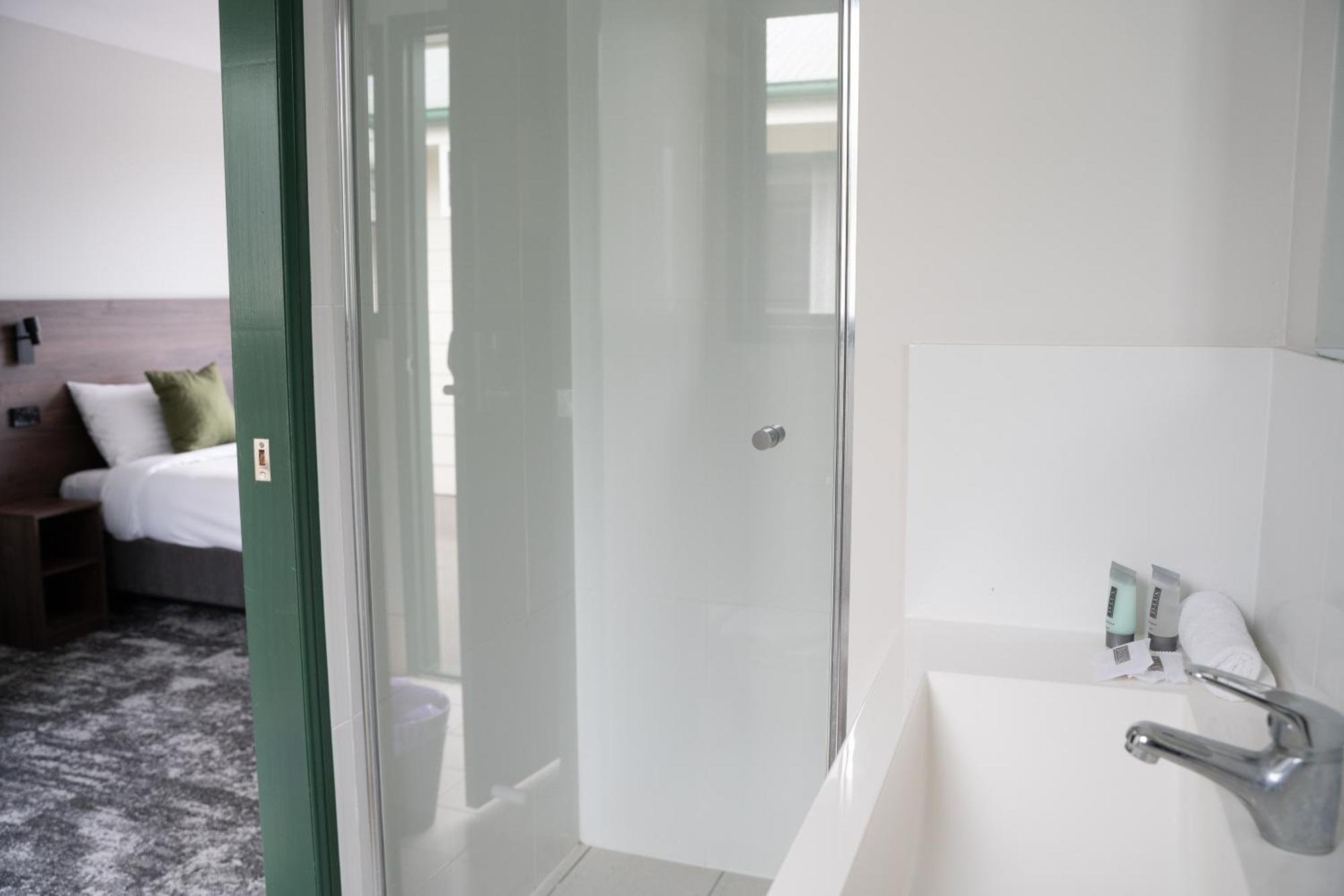 Wallaby Hotel Mudgeeraba Eksteriør bilde
